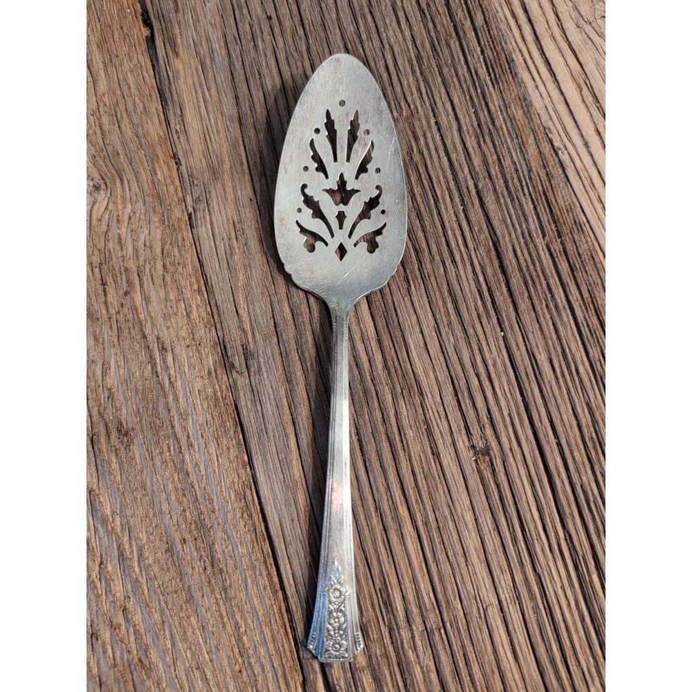 Oneida Community FORTUNE Pie Server Silverplated Tudor Plate 8"